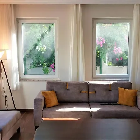 Вилла Lasthouse *